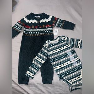 2 Old Navy outfits size 6-13m. NWT